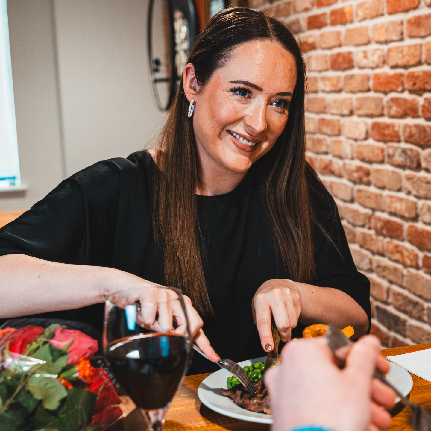 Valentine’s Weekend Dining & Treat Menu at The Catchems in Swadlincote