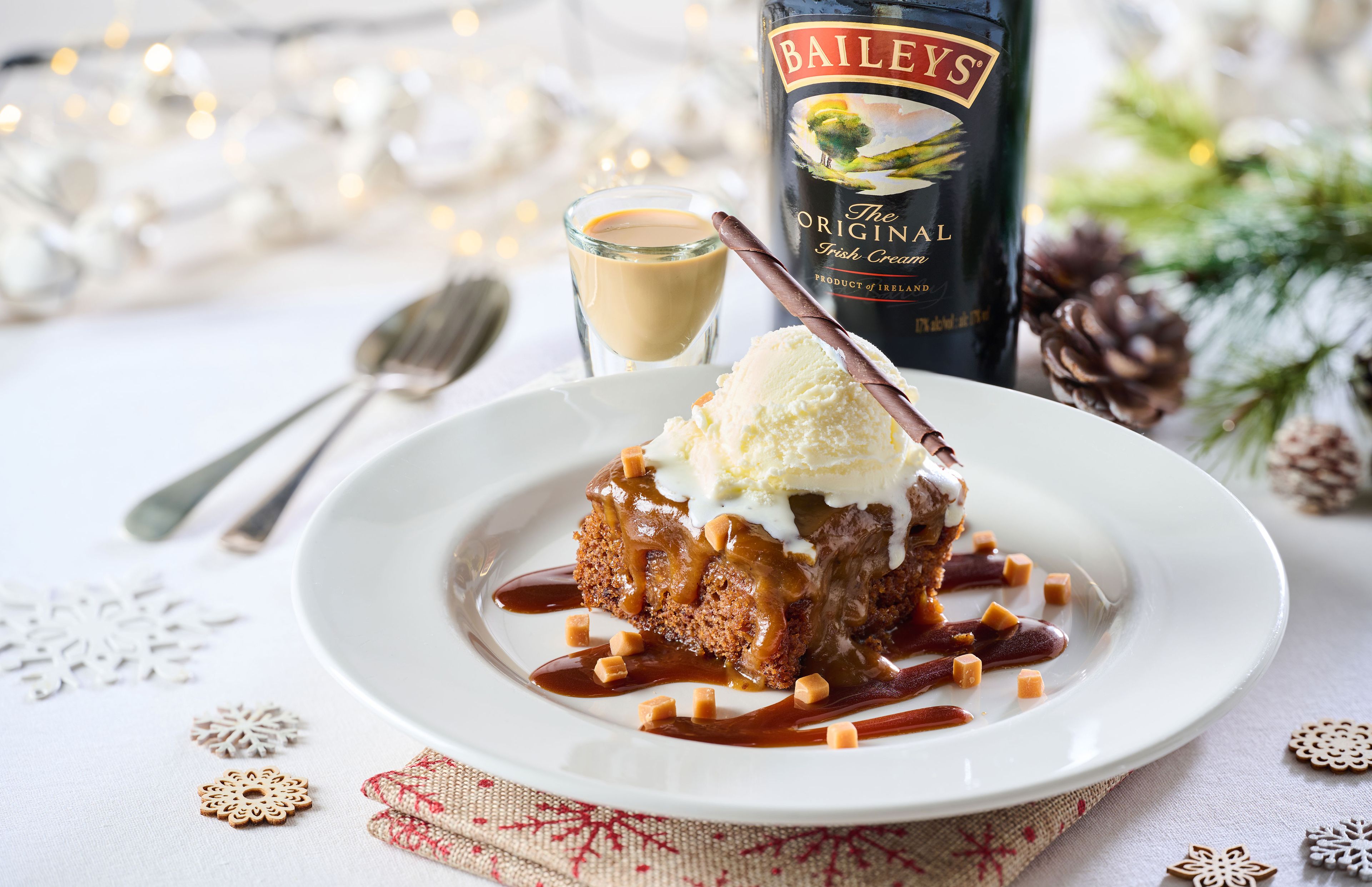 Festive Lunch & Dinner at The Catchems in Swadlincote